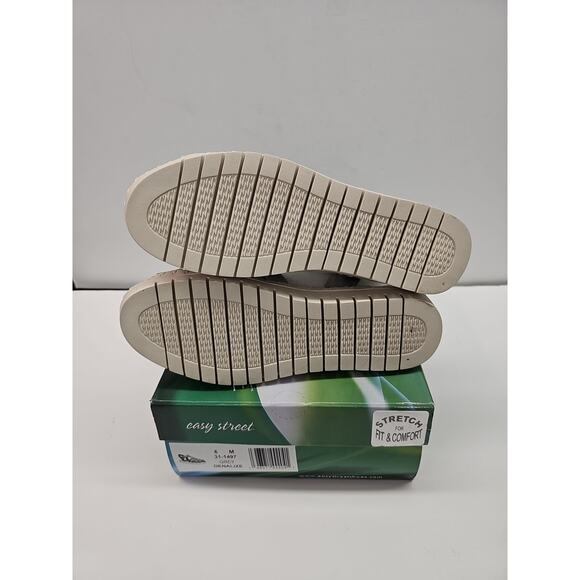 Easy Street Denalize Women’s Gray Casual Sandals / Sz 6M - Picture 9 of 9